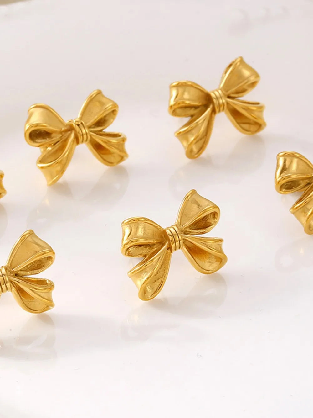 3 Piece Pearl Necklace, Bow Necklace and Stud Earrings Jewelry Set - Thalia Chic