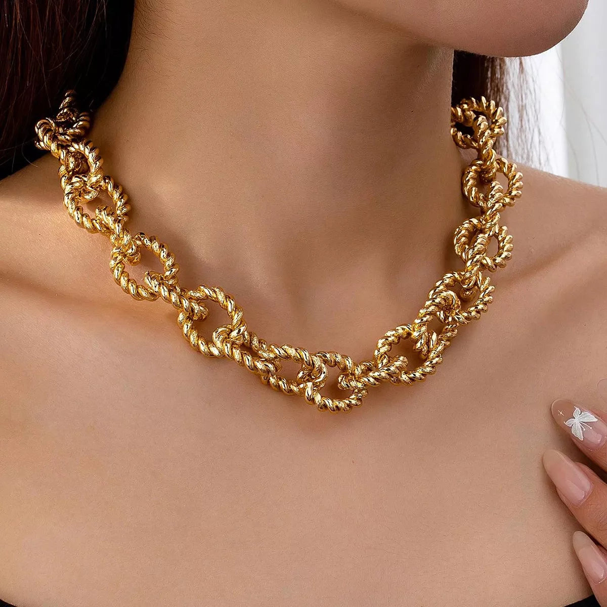 18K Gold-Plated Alloy Twisted Necklace - Thalia Chic