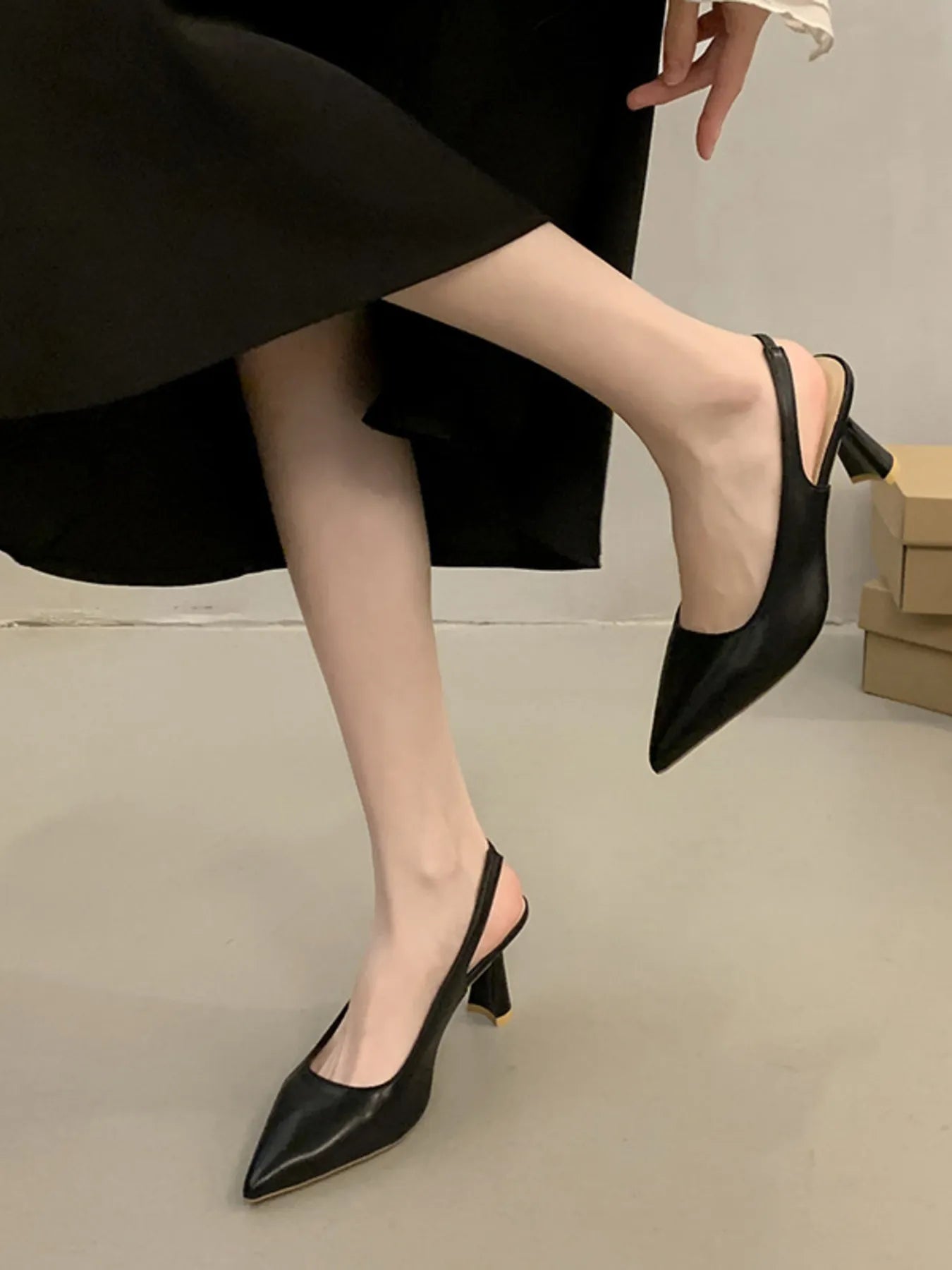 Point Toe Mid Heels Pumps - Thalia Chic